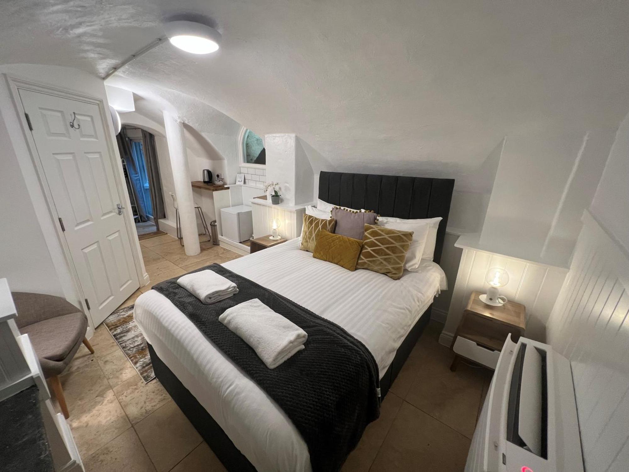 4 Berkeley Square I Your Apartment Bristol Habitación foto